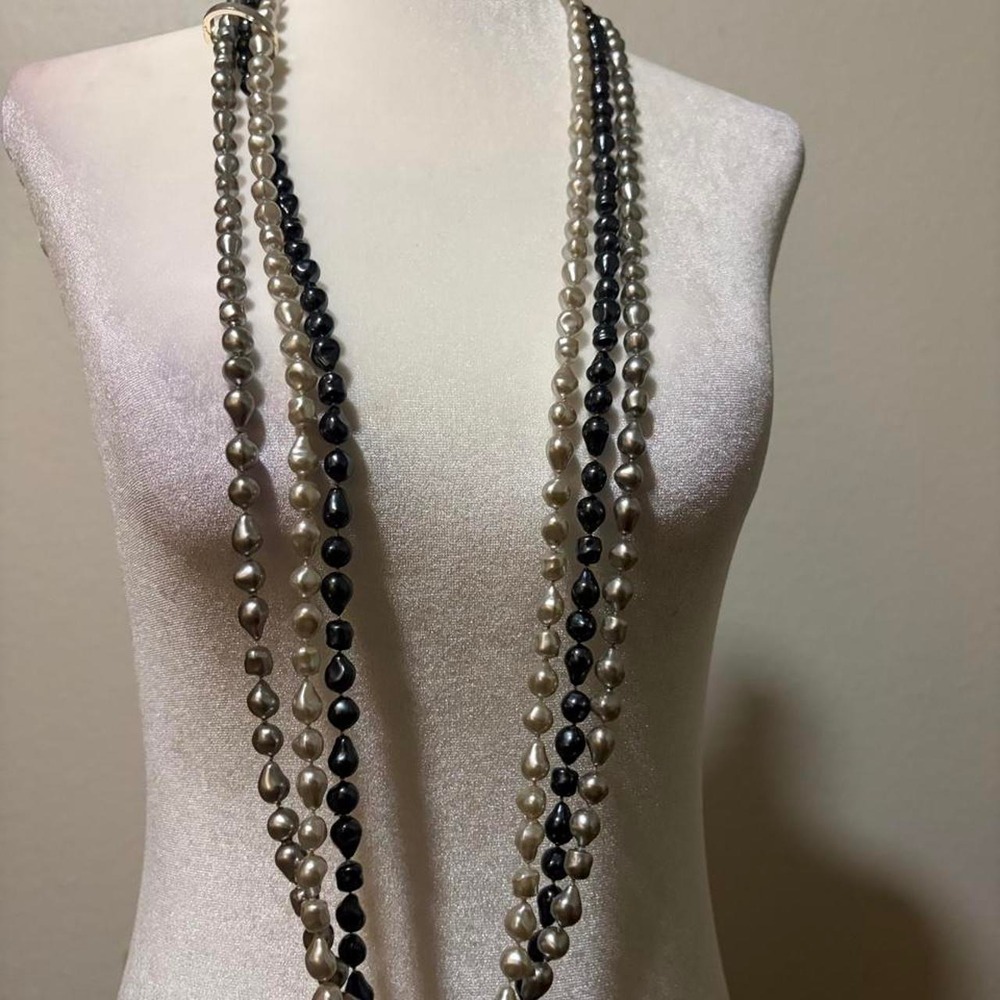 Vintage Multi Strand Faux Pearl Beaded Necklace Black Gray Cream Silver Tone